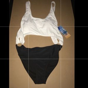 Black/White 1 piece swimsuit